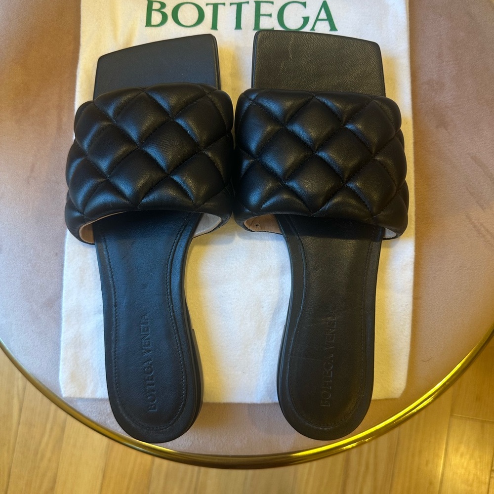Bottega Veneta Black Quilted Sandals